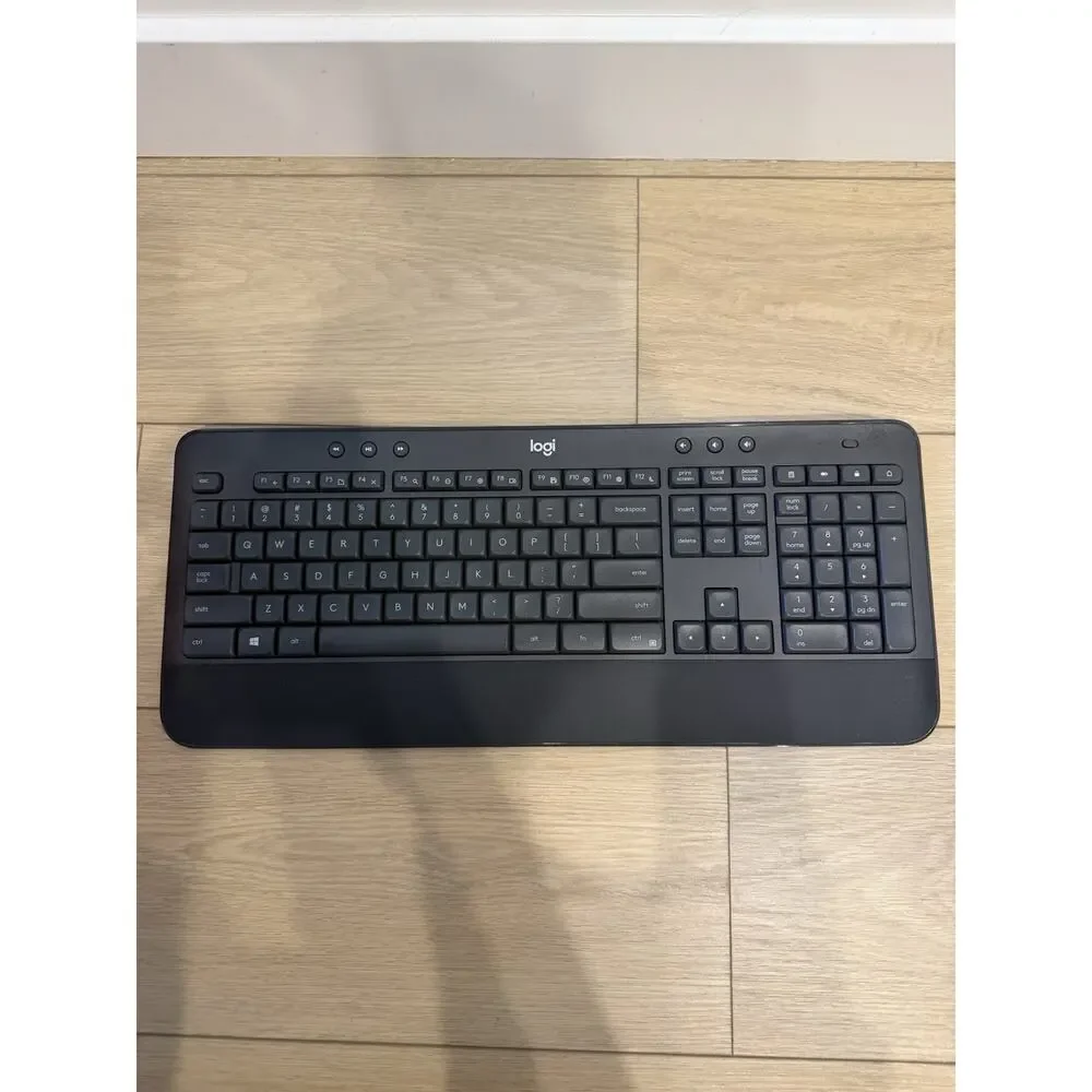Logitech Logi K545 Wireless Keyboard NO DONGLE